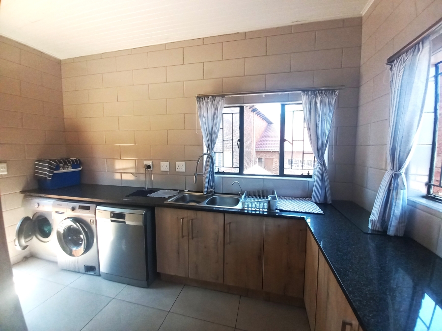 4 Bedroom Property for Sale in Safari Gardens North West